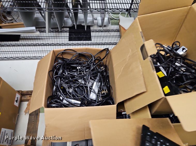 image for item LM9247 Acer  Approximately 500 Acer C7318T N15Q8 Chromebooks