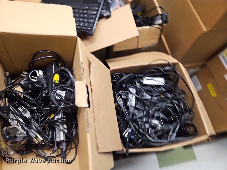 image for item LM9247 Acer  Approximately 500 Acer C7318T N15Q8 Chromebooks