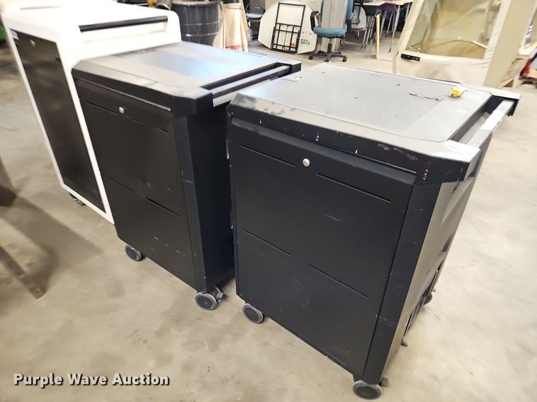 image for item LM9252 (4) charging carts