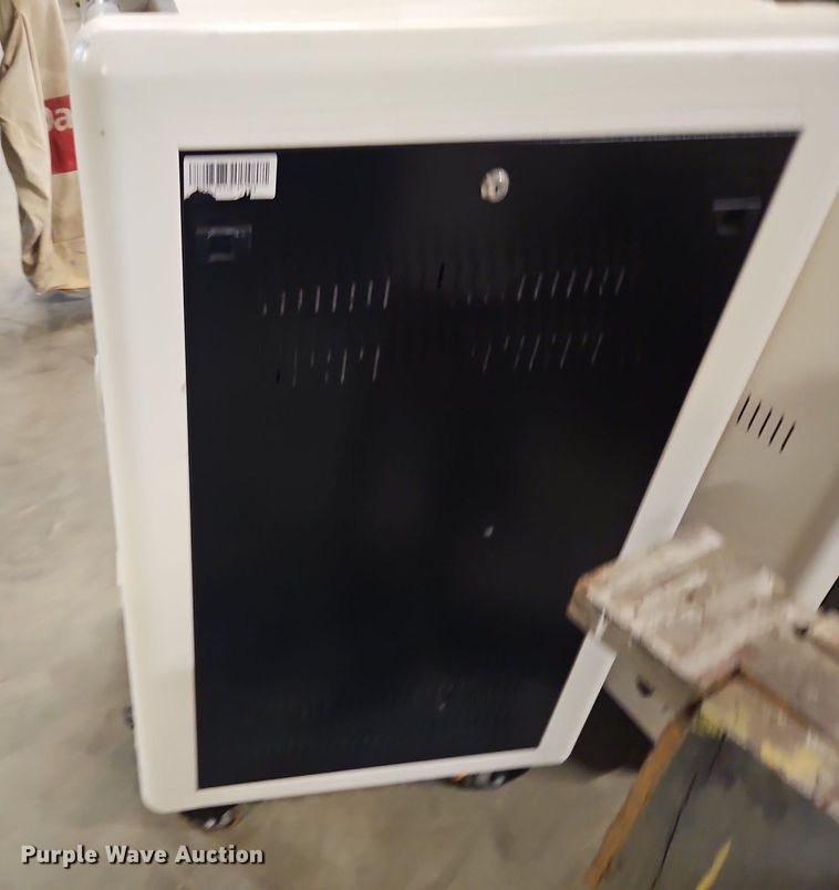 image for item LM9252 (4) charging carts