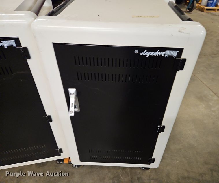 image for item LM9252 (4) charging carts