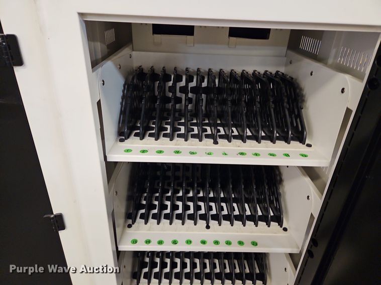 image for item LM9252 (4) charging carts