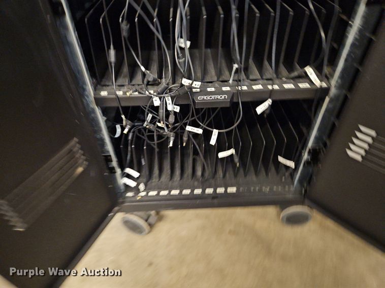 image for item LM9252 (4) charging carts