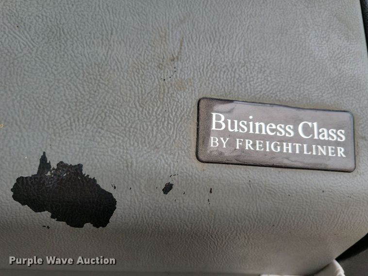 image for item LO9842 2000 Freightliner FL70  dump truck