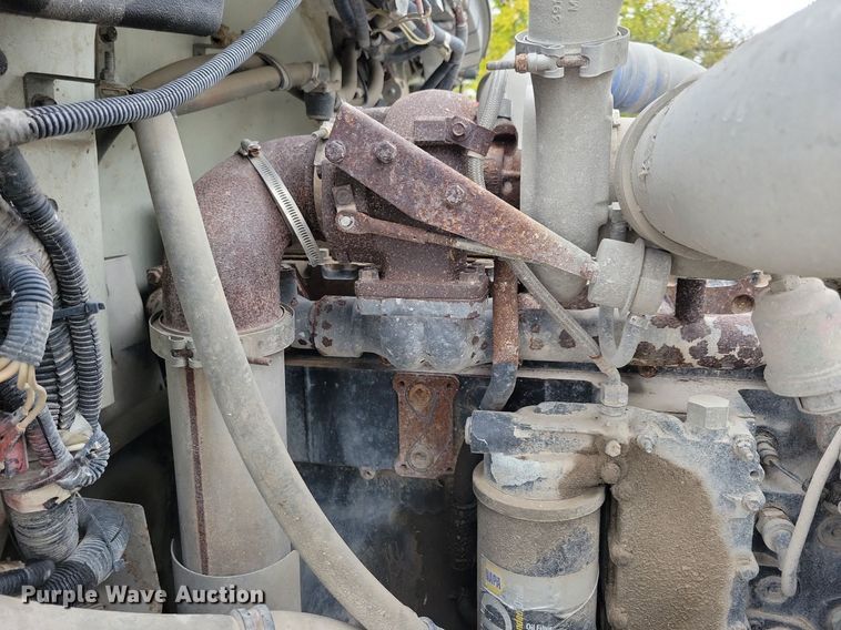 image for item LO9842 2000 Freightliner FL70  dump truck