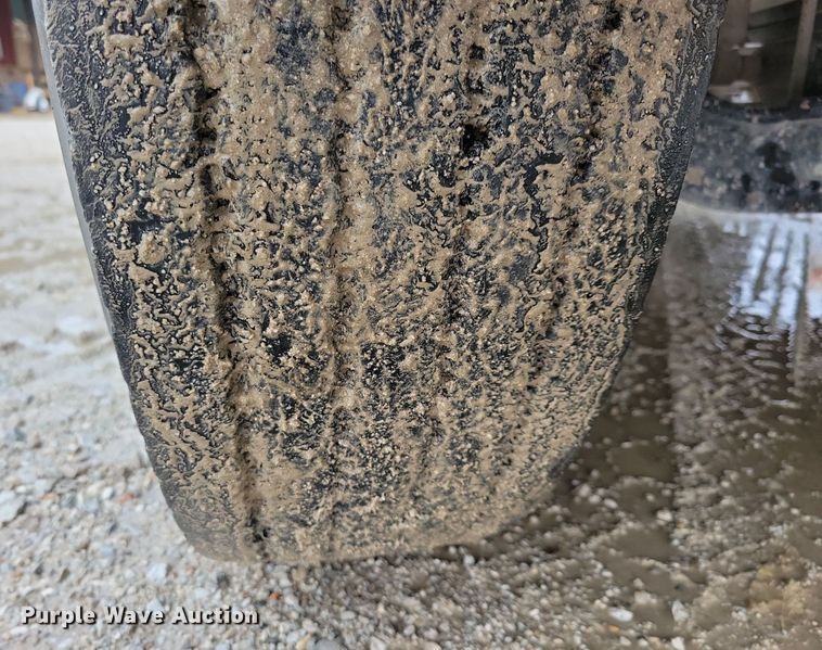 image for item LO9842 2000 Freightliner FL70  dump truck