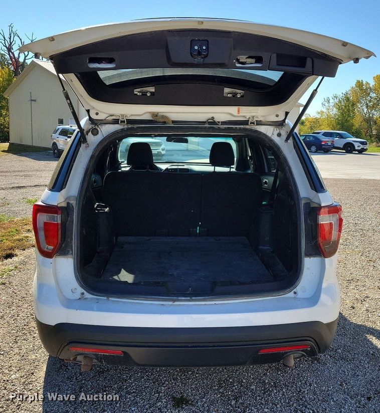 image for item LO9847 2017 Ford Explorer Police Interceptor  SUV