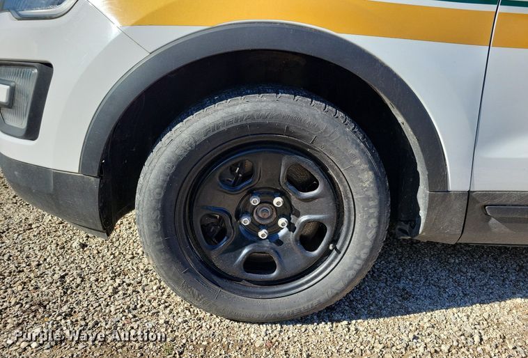 image for item LO9847 2017 Ford Explorer Police Interceptor  SUV