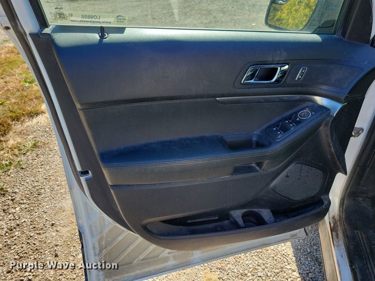 image for item LO9850 2019 Ford Explorer Police Interceptor  SUV