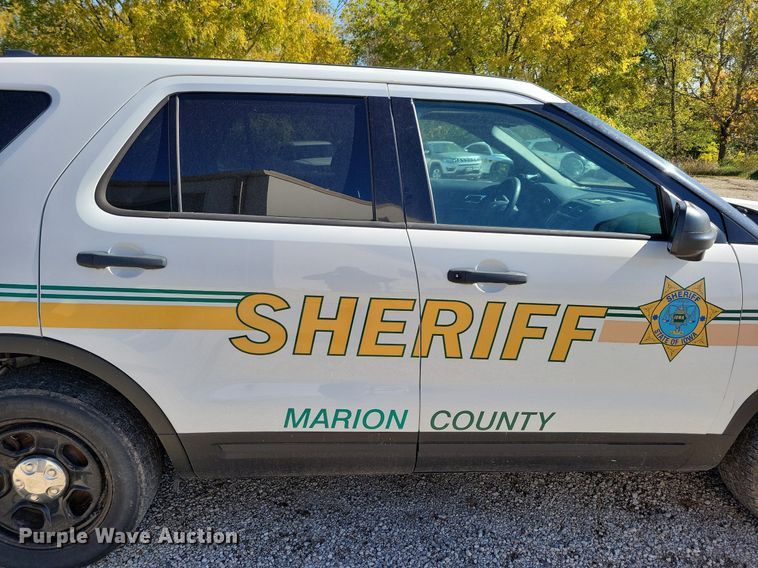 image for item LO9850 2019 Ford Explorer Police Interceptor  SUV