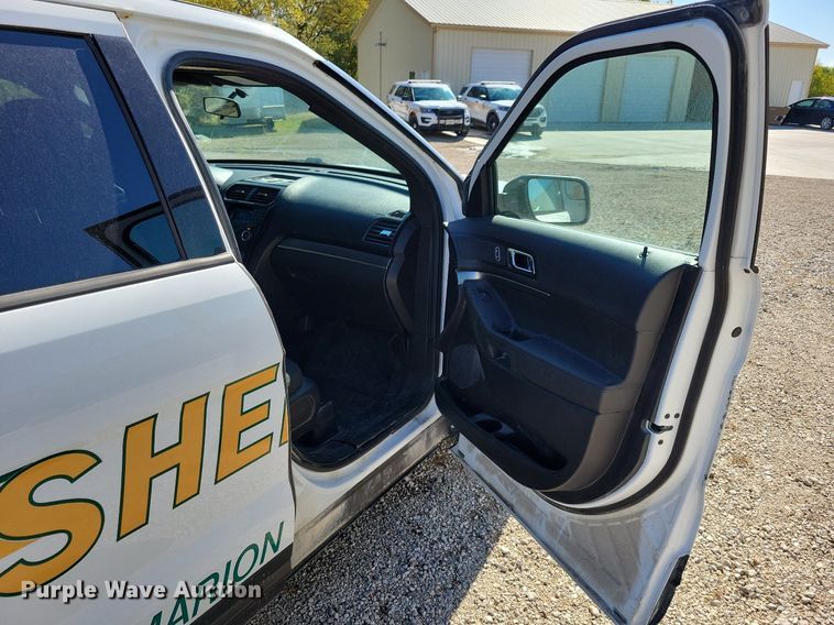 image for item LO9850 2019 Ford Explorer Police Interceptor  SUV