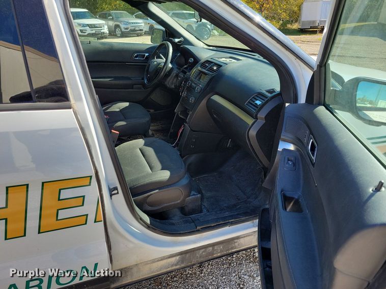 image for item LO9850 2019 Ford Explorer Police Interceptor  SUV
