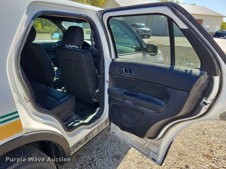 image for item LO9850 2019 Ford Explorer Police Interceptor  SUV