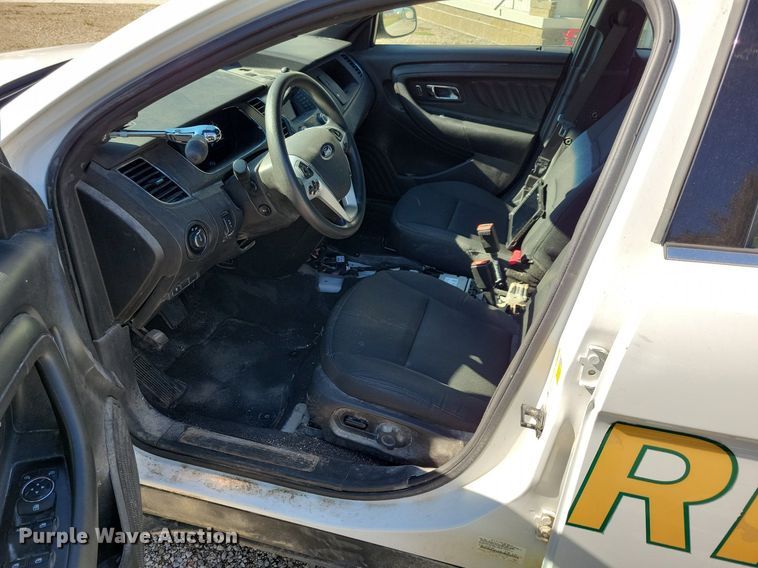 image for item LO9852 2019 Ford Taurus Police Interceptor