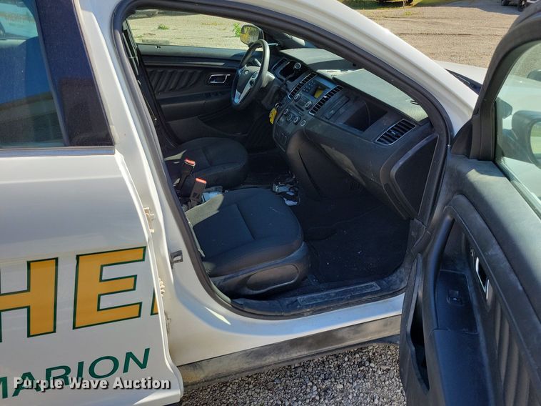 image for item LO9852 2019 Ford Taurus Police Interceptor