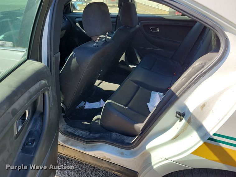 image for item LO9852 2019 Ford Taurus Police Interceptor