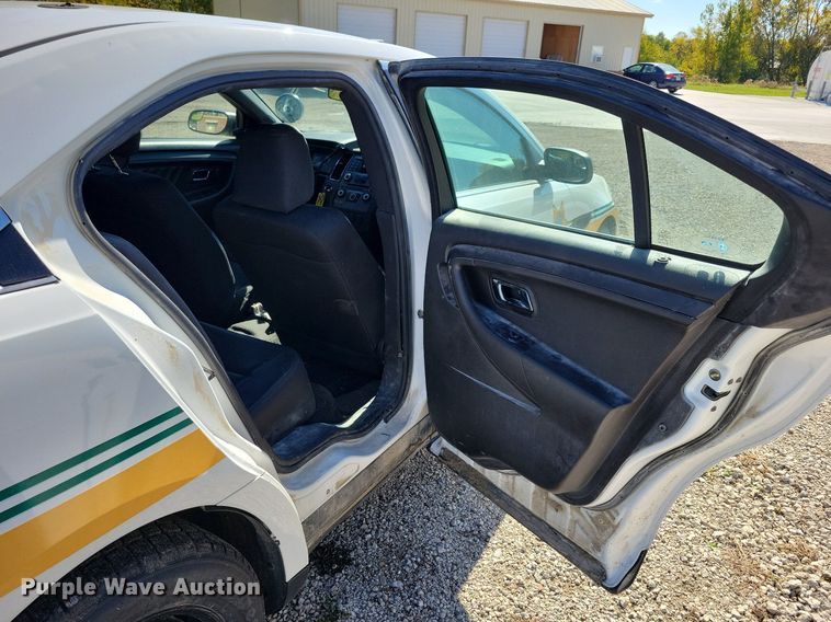 image for item LO9852 2019 Ford Taurus Police Interceptor