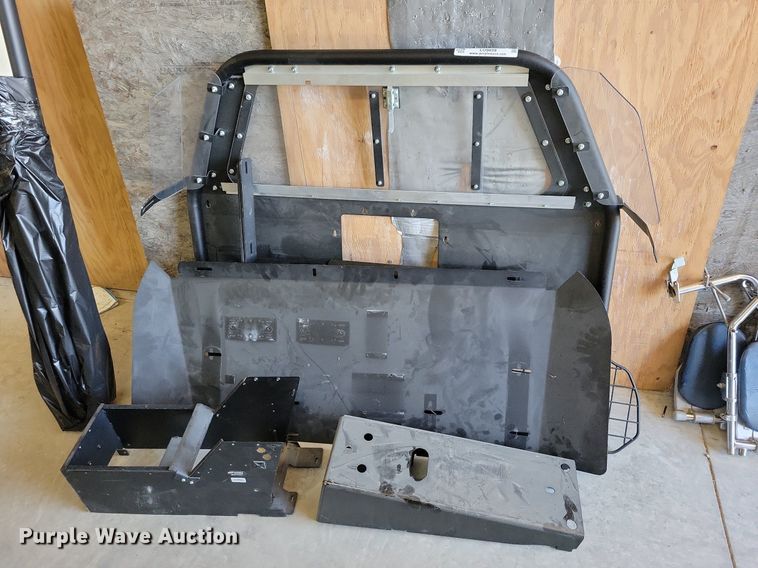 image for item LO9859 Vehicle partition