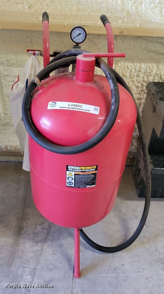 image for item LO9862 Central Pneumatic  abrasive blaster