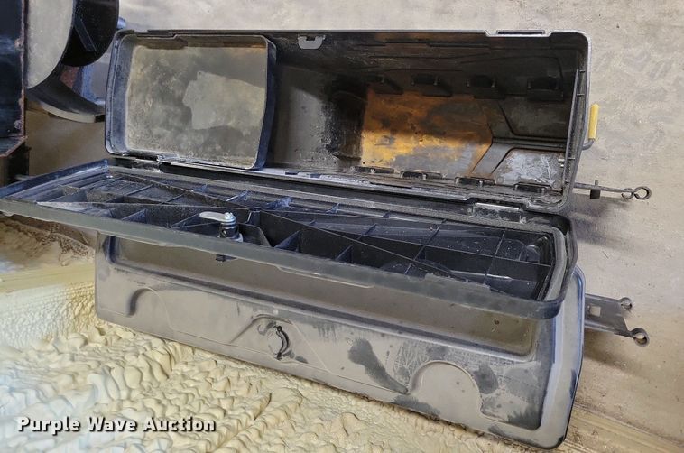 image for item LO9863 (4) tool boxes