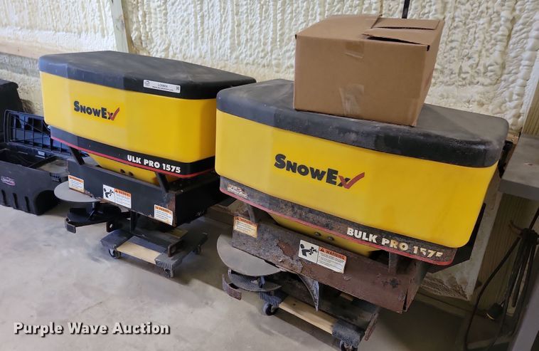 image for item LO9864 (2) Snow Ex Bulk Pro 1575 spreaders