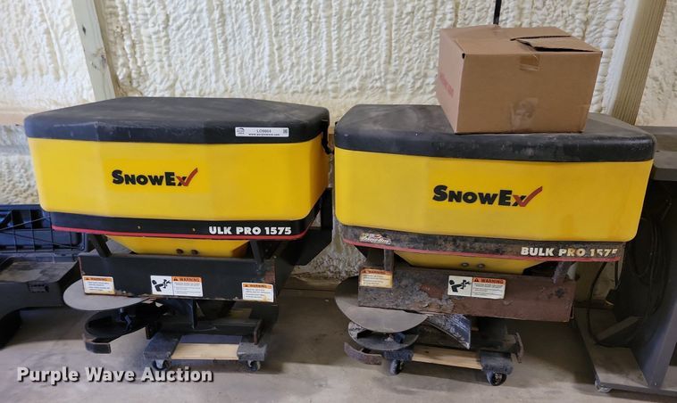 image for item LO9864 (2) Snow Ex Bulk Pro 1575 spreaders