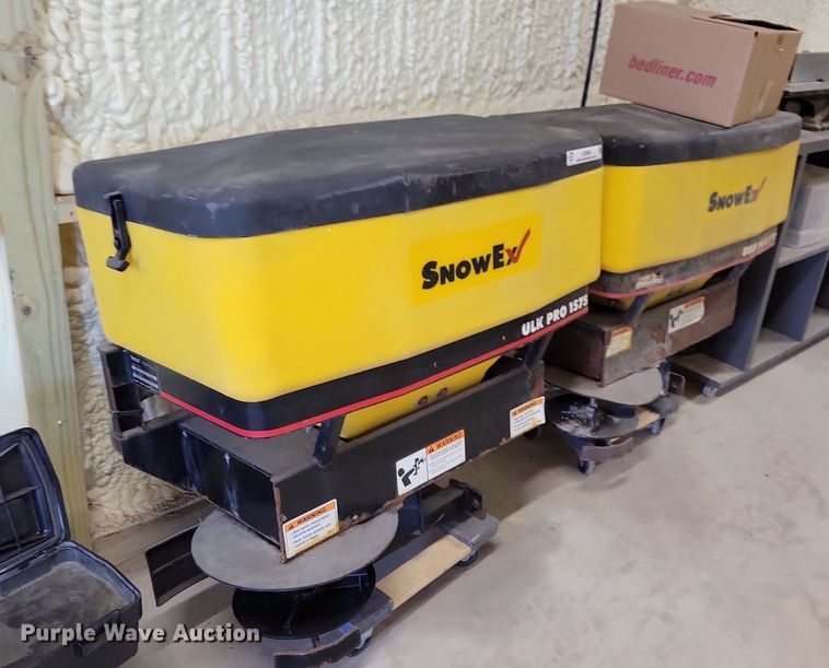 image for item LO9864 (2) Snow Ex Bulk Pro 1575 spreaders