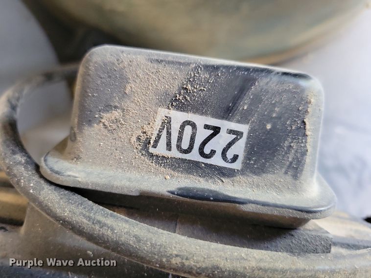 image for item LO9868 1990 Total shop 90160  dust collector