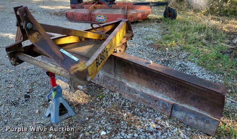 image for item LO9869 Kewanee  8' W three point blade