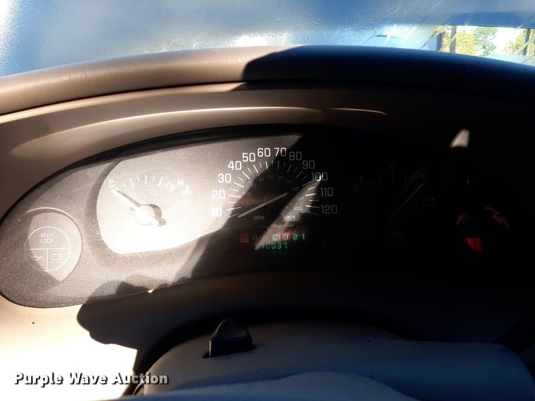 image for item LR9761 2002 Buick Century