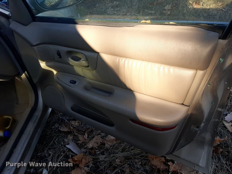 image for item LR9761 2002 Buick Century