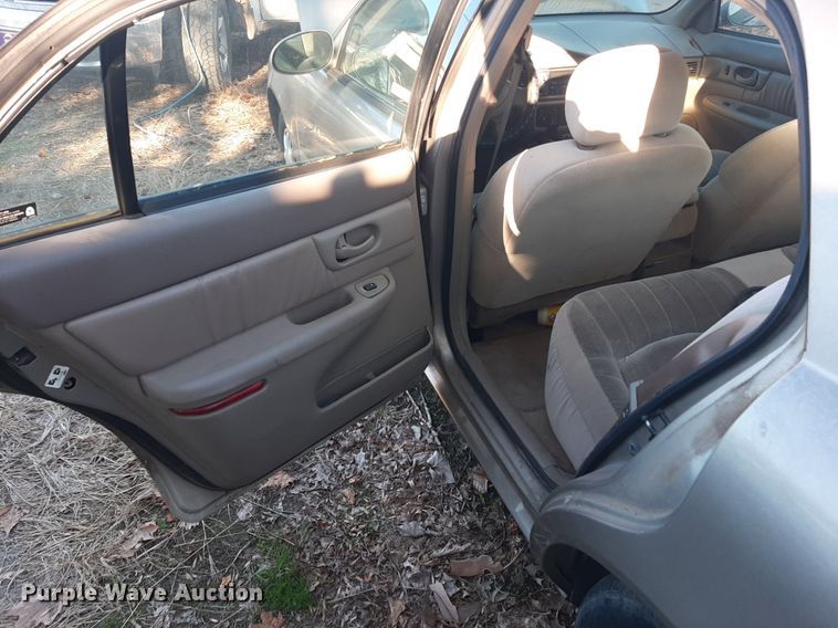 image for item LR9761 2002 Buick Century