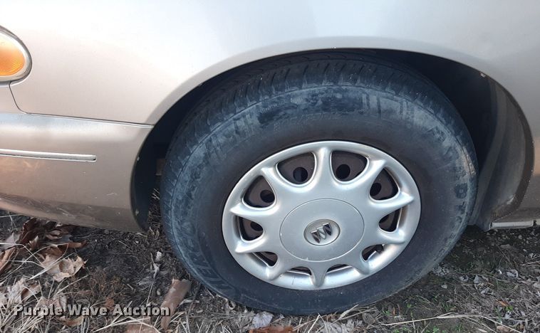 image for item LR9761 2002 Buick Century