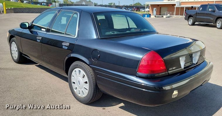 image for item LS9719 2010 Ford Crown Victoria Police Interceptor