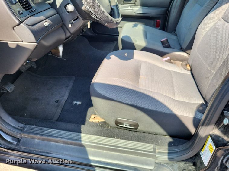 image for item LS9719 2010 Ford Crown Victoria Police Interceptor