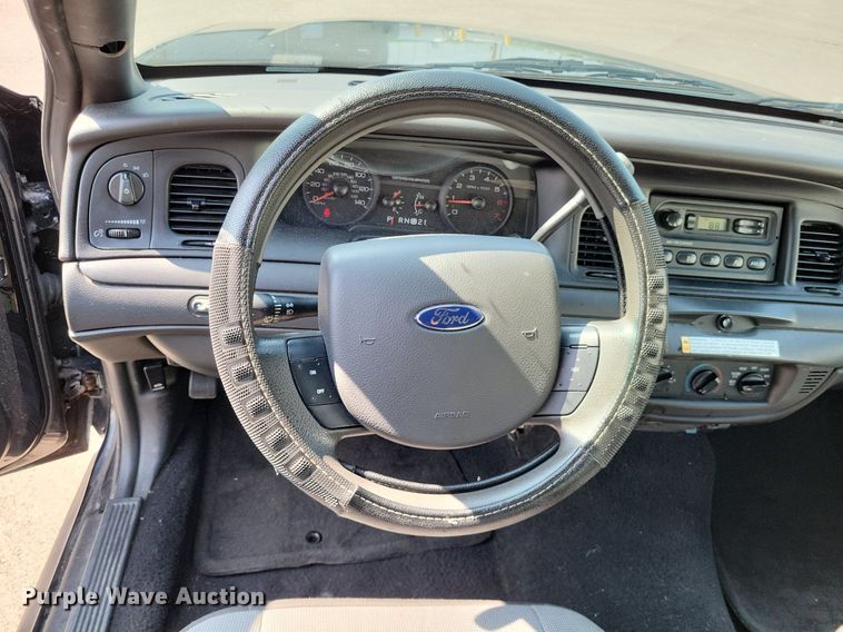 image for item LS9719 2010 Ford Crown Victoria Police Interceptor