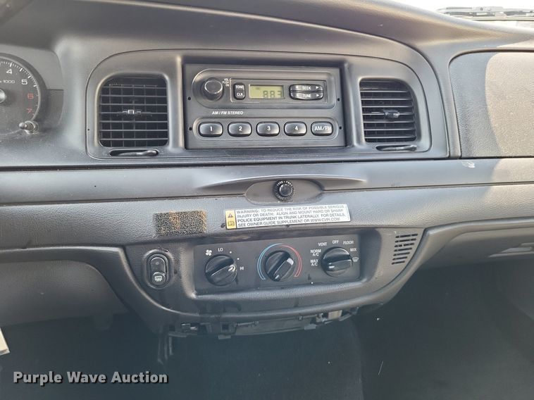 image for item LS9719 2010 Ford Crown Victoria Police Interceptor