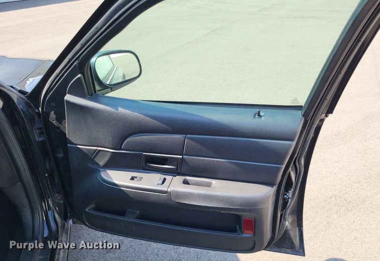 image for item LS9719 2010 Ford Crown Victoria Police Interceptor