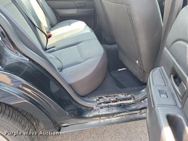 image for item LS9719 2010 Ford Crown Victoria Police Interceptor