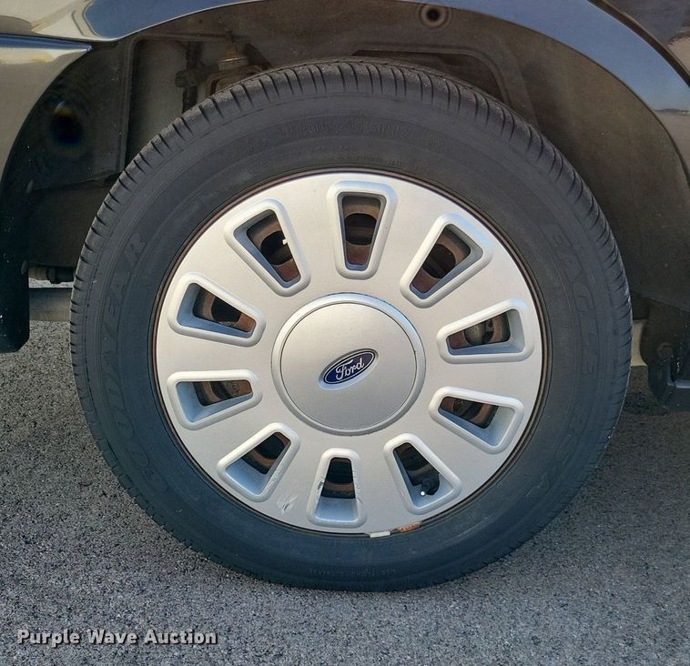 image for item LS9719 2010 Ford Crown Victoria Police Interceptor