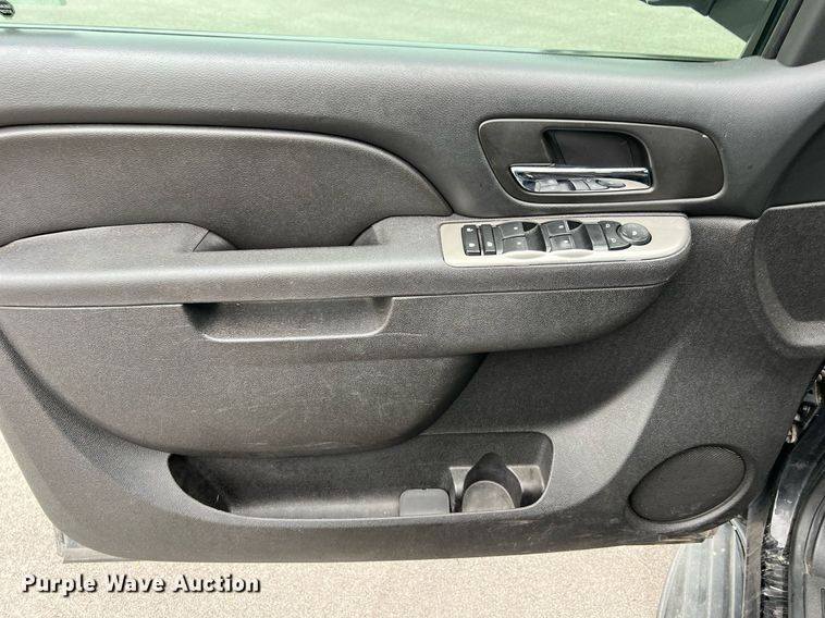 image for item LU9804 2014 Chevrolet Tahoe Police  SUV