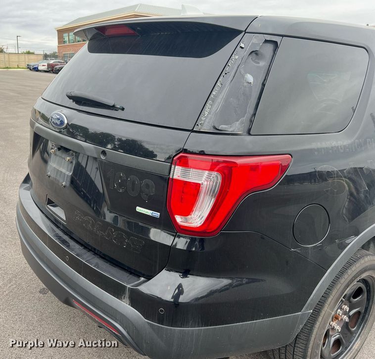 image for item LU9805 2016 Ford Explorer Police Interceptor  SUV