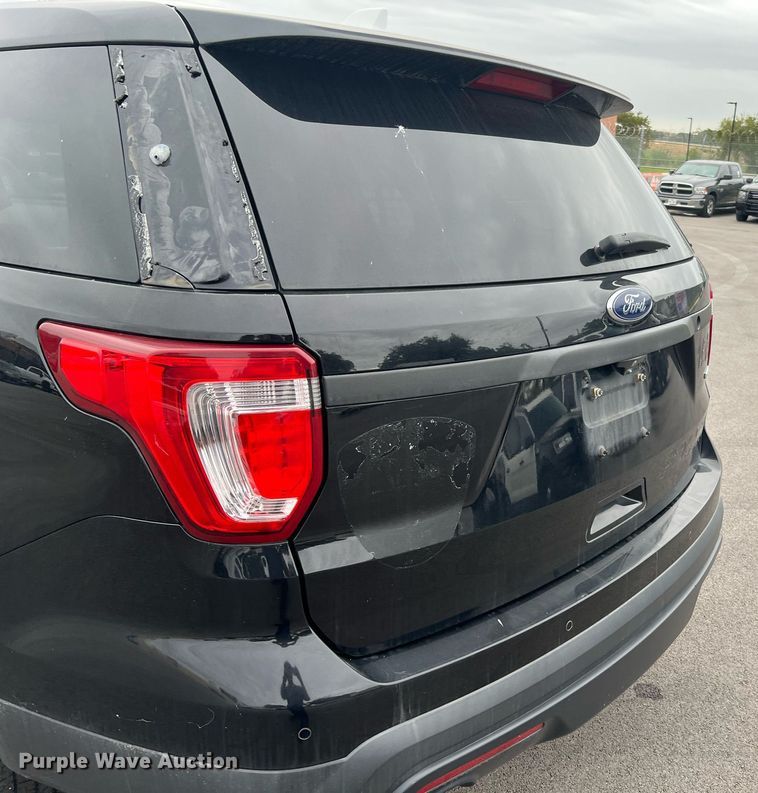 image for item LU9805 2016 Ford Explorer Police Interceptor  SUV