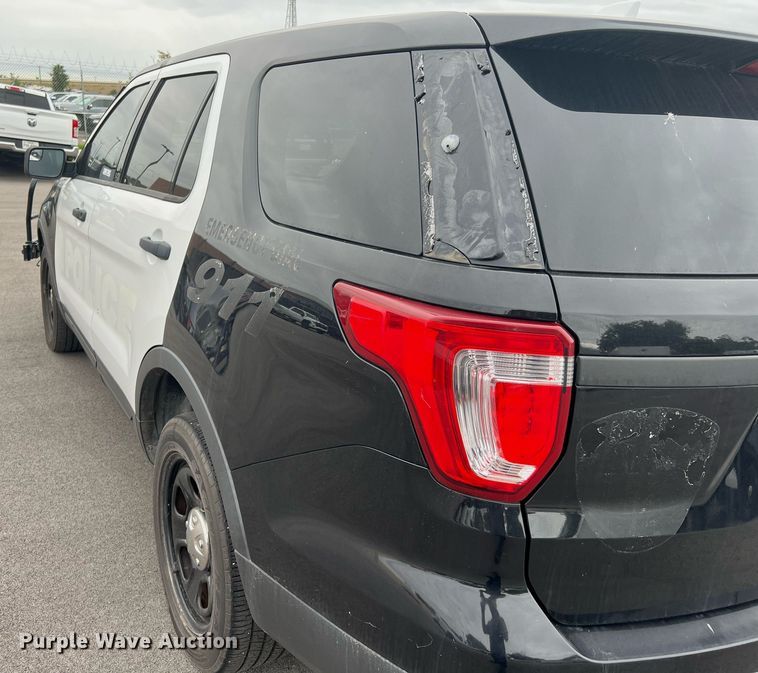 image for item LU9805 2016 Ford Explorer Police Interceptor  SUV