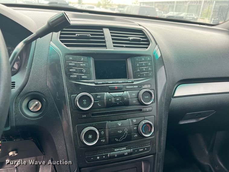 image for item LU9805 2016 Ford Explorer Police Interceptor  SUV