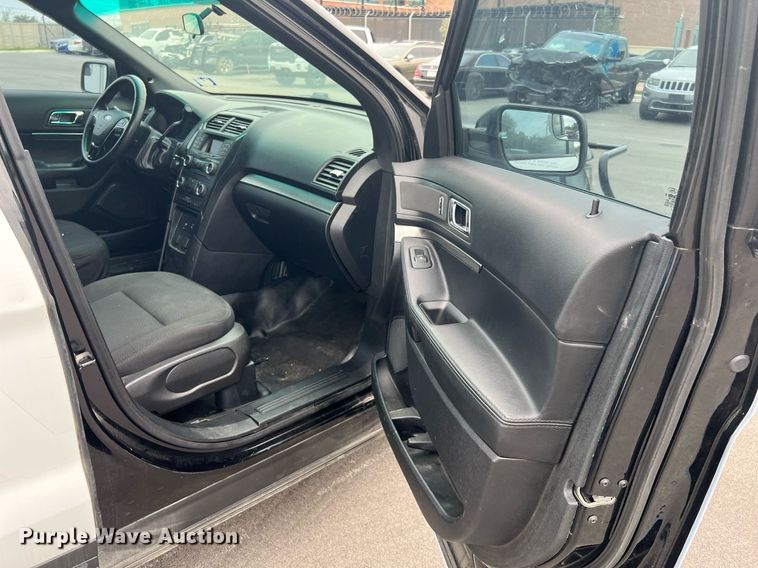 image for item LU9805 2016 Ford Explorer Police Interceptor  SUV