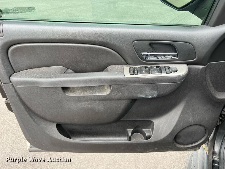 image for item LU9807 2012 Chevrolet Tahoe Police  SUV