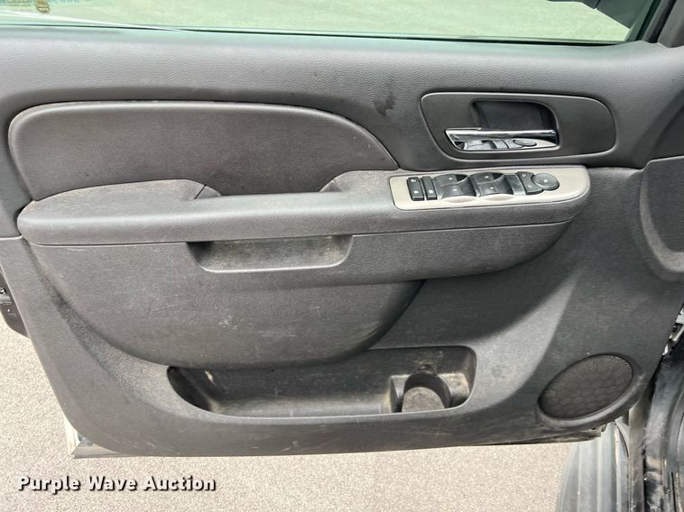 image for item LU9808 2012 Chevrolet Tahoe Police  SUV