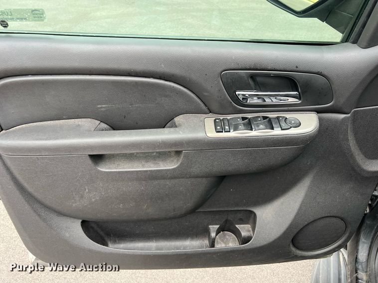 image for item LU9809 2013 Chevrolet Tahoe Police  SUV