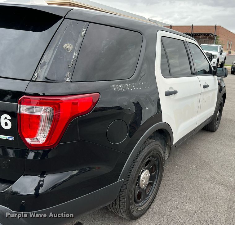 image for item LU9810 2016 Ford Explorer Police Interceptor  SUV